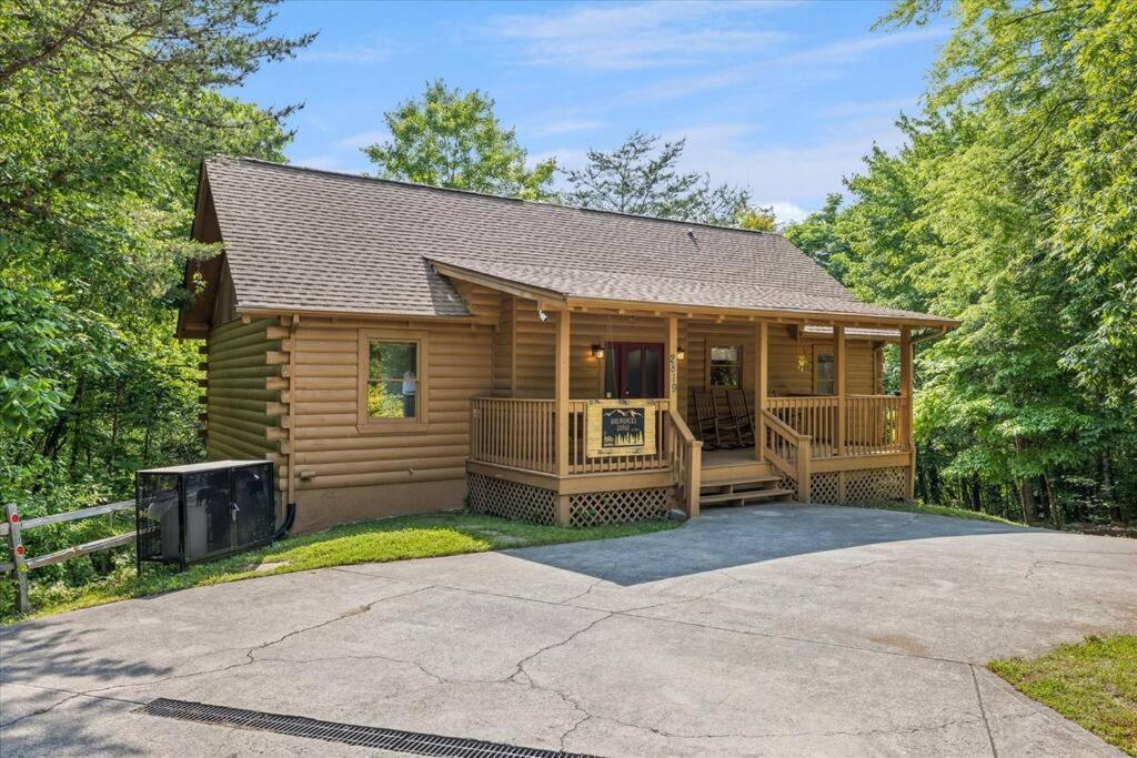 1 Min To The Parkway Spacious Cabin W 3 Suites And Extra Bedroom! Pigeon Forge Eksteriør bilde