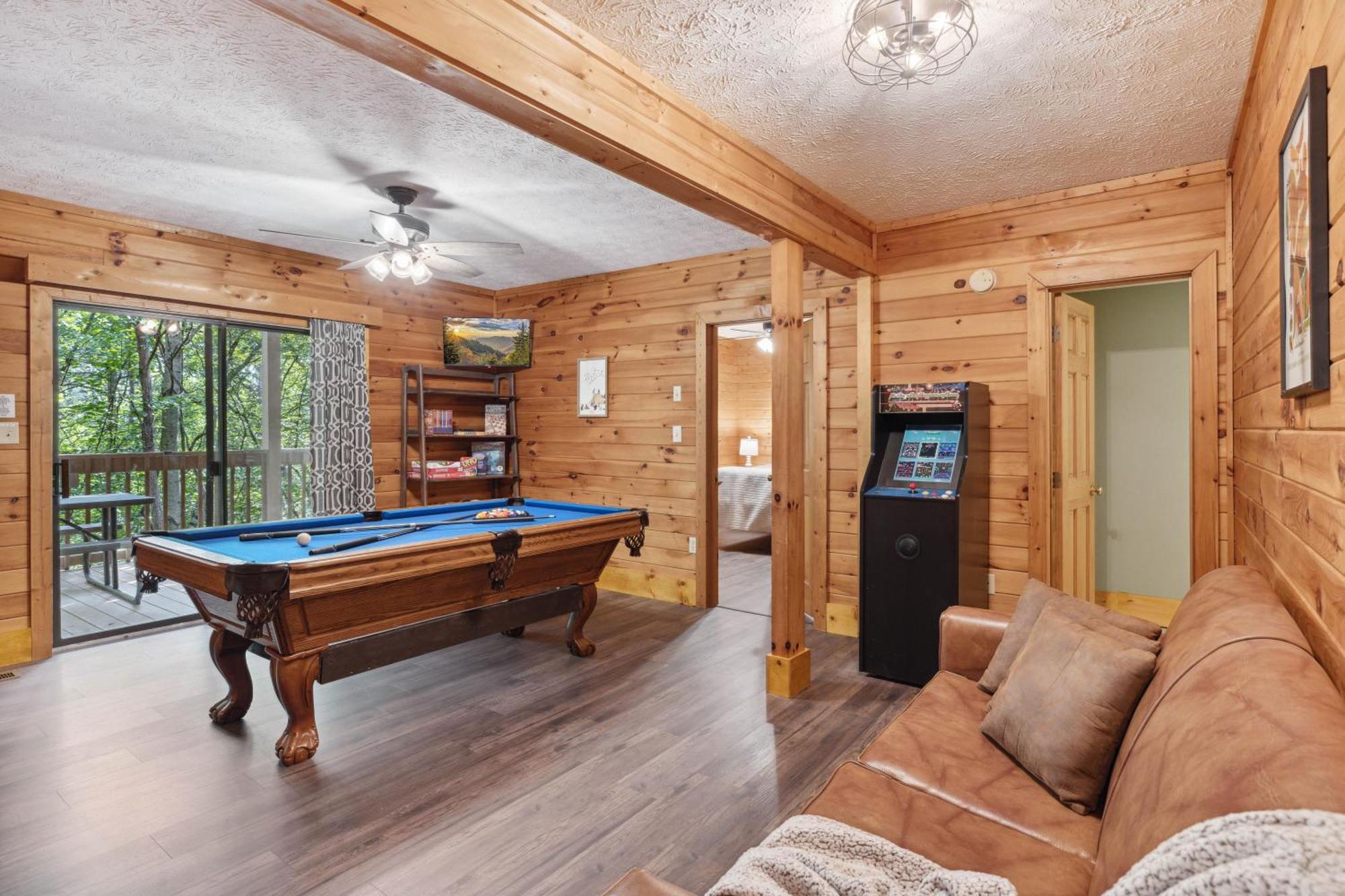 1 Min To The Parkway Spacious Cabin W 3 Suites And Extra Bedroom! Pigeon Forge Eksteriør bilde